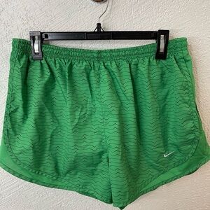 Women’s Nike Tempo Shorts, sz X-Large